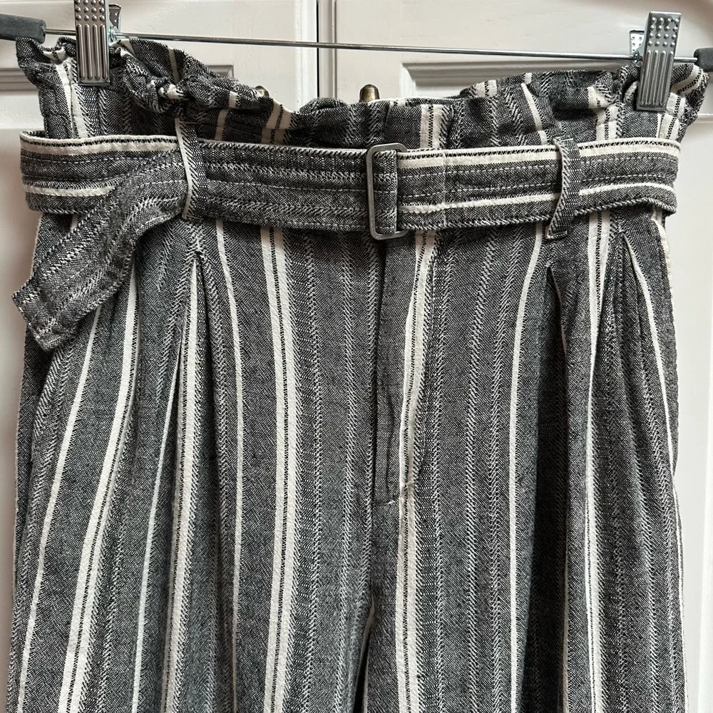 Banana Republic Linen Blend Paperbag Pants in Black Stripes Size 2